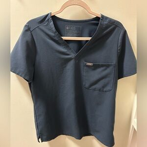 FIGS Catarina One-Pocket Scrub Top